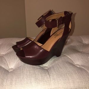 New Nine West wedged heel